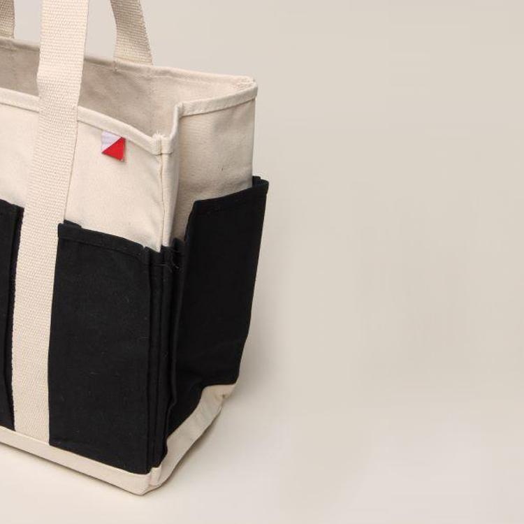 Pocket Tote 8-Pocket Carrying Tote