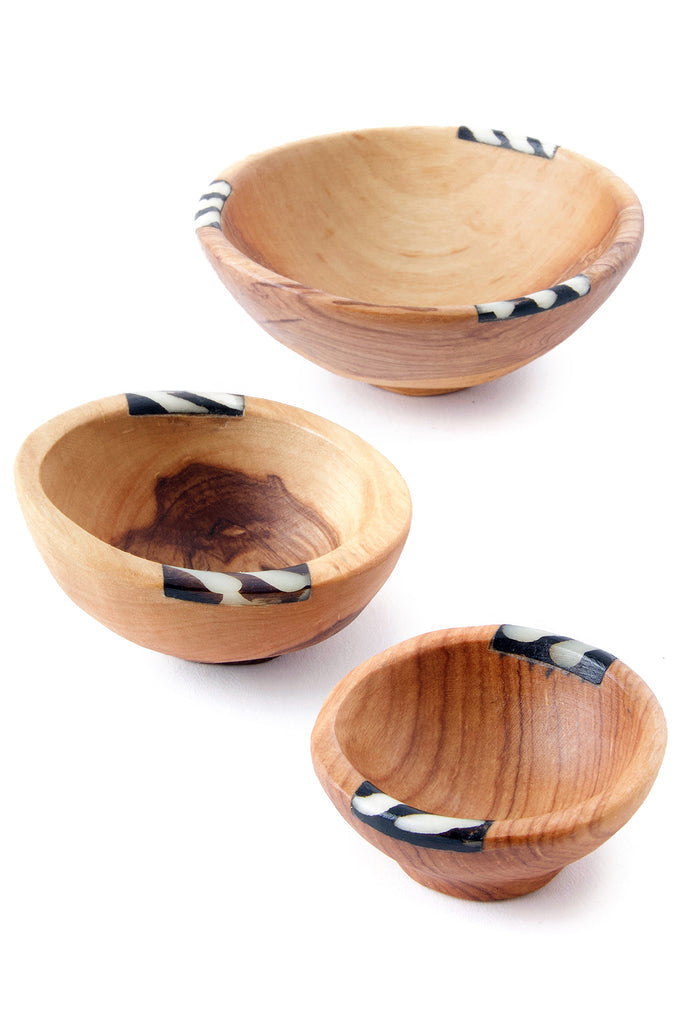 Set Of 3 Gothic Small Olive Wood Condiment Bowls With Bone Inlay Batik Pattern For Gourmet Kitchens