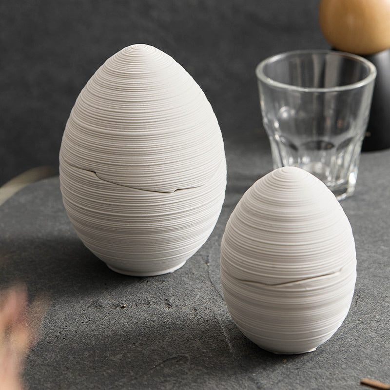 Elegant Egg-Shaped Ceramic Stew Bowl – Line Pattern Design for Steamed