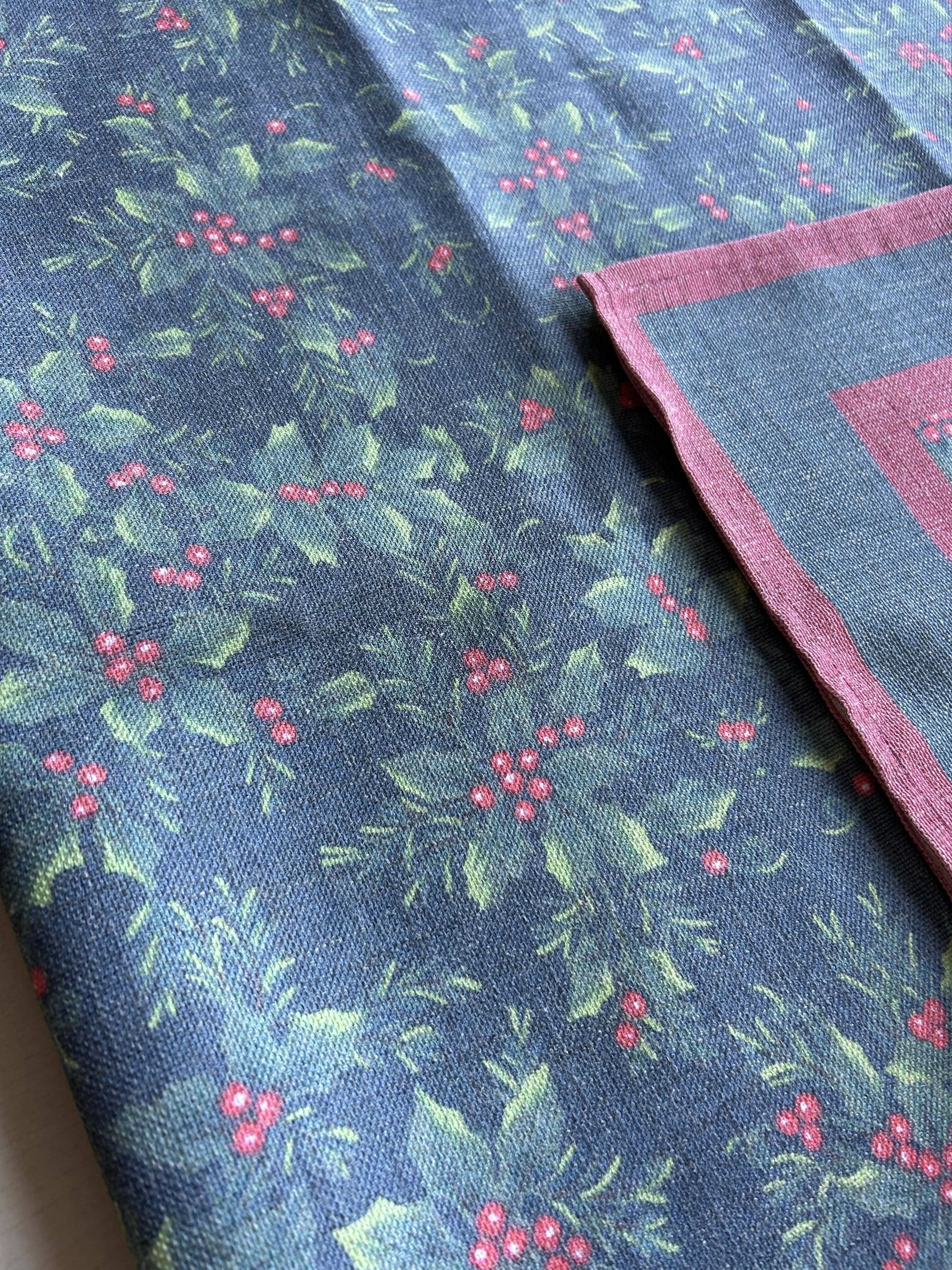 Holly Bundle and Berries Tablecloth - Holiday Decorating in