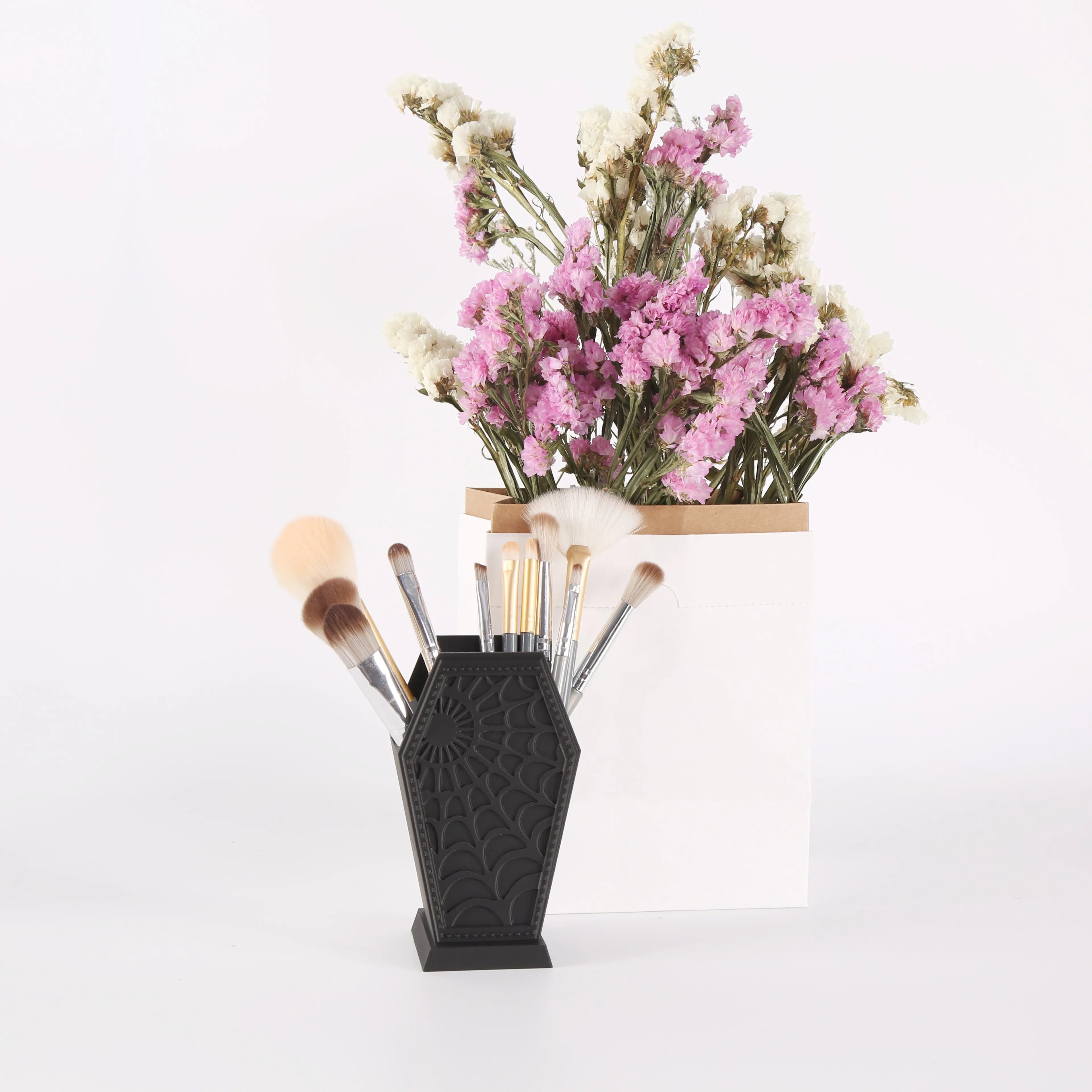 1 piece of 3D printed Gothic coffin shaped spider web makeup brush